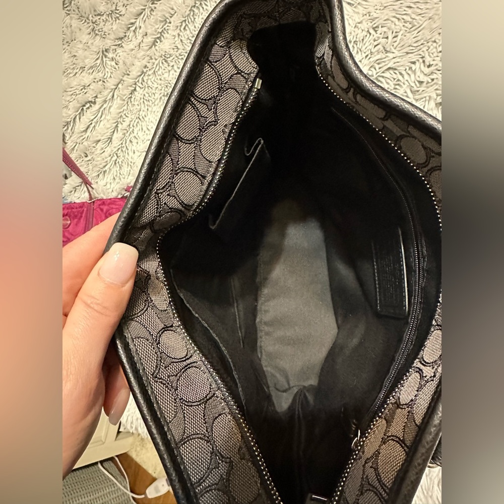 Coach Purse - Picture 4 of 6